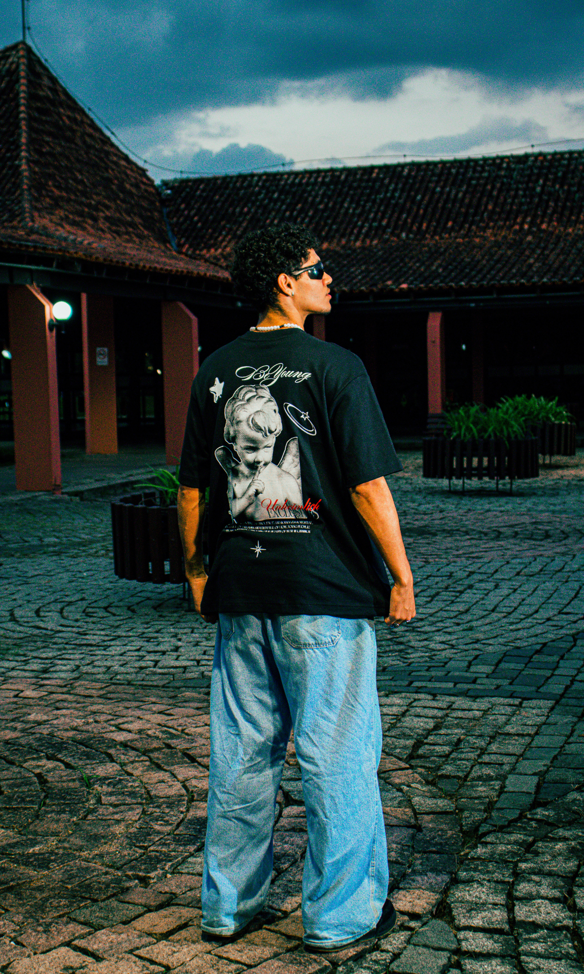 Camiseta Oversized Young Like a Cupid