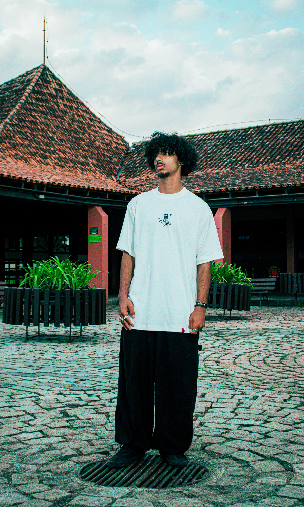 Camiseta Oversized Young Like a Cupid OFF-WHITE